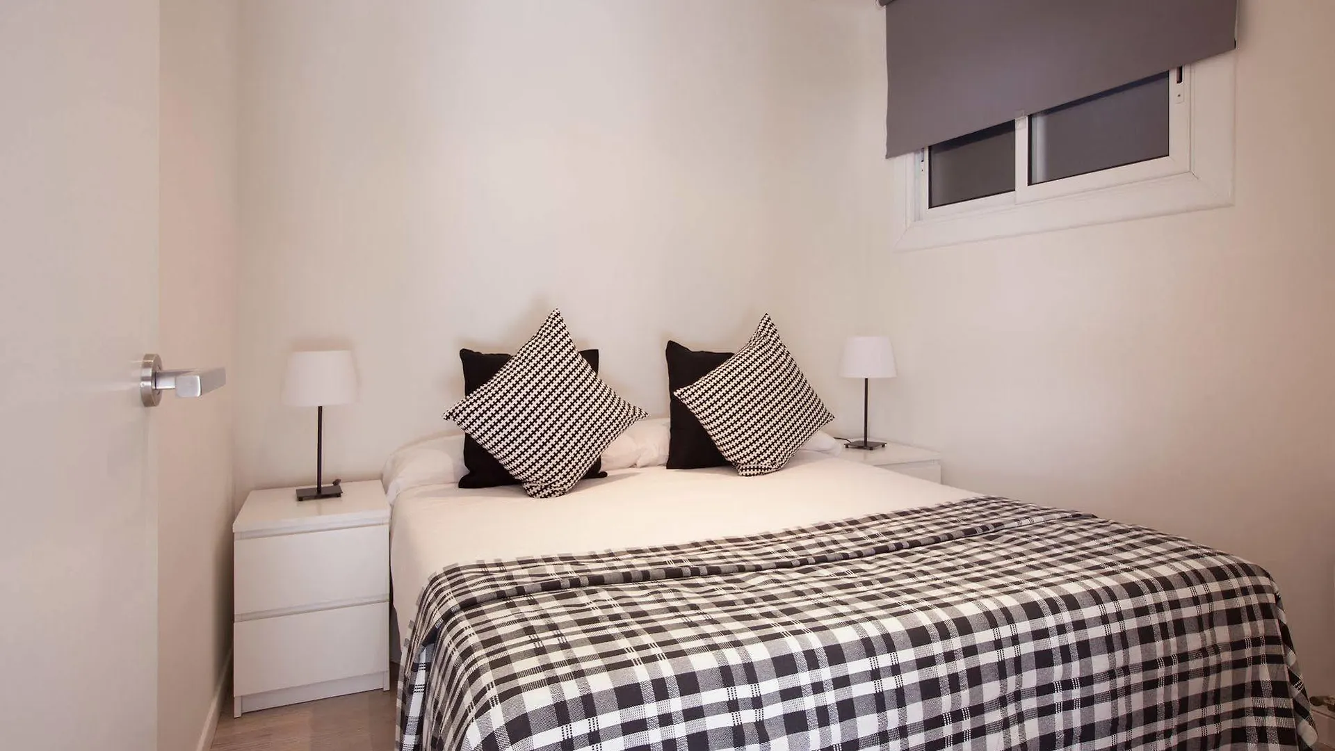 *** Otel Rent Top Apartments Diagonal-Aribau Barselona İspanya